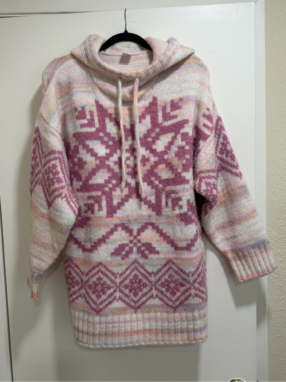 Kari Traa featuring Rachel Pohl Knit Sweater in Bloom, NWOT